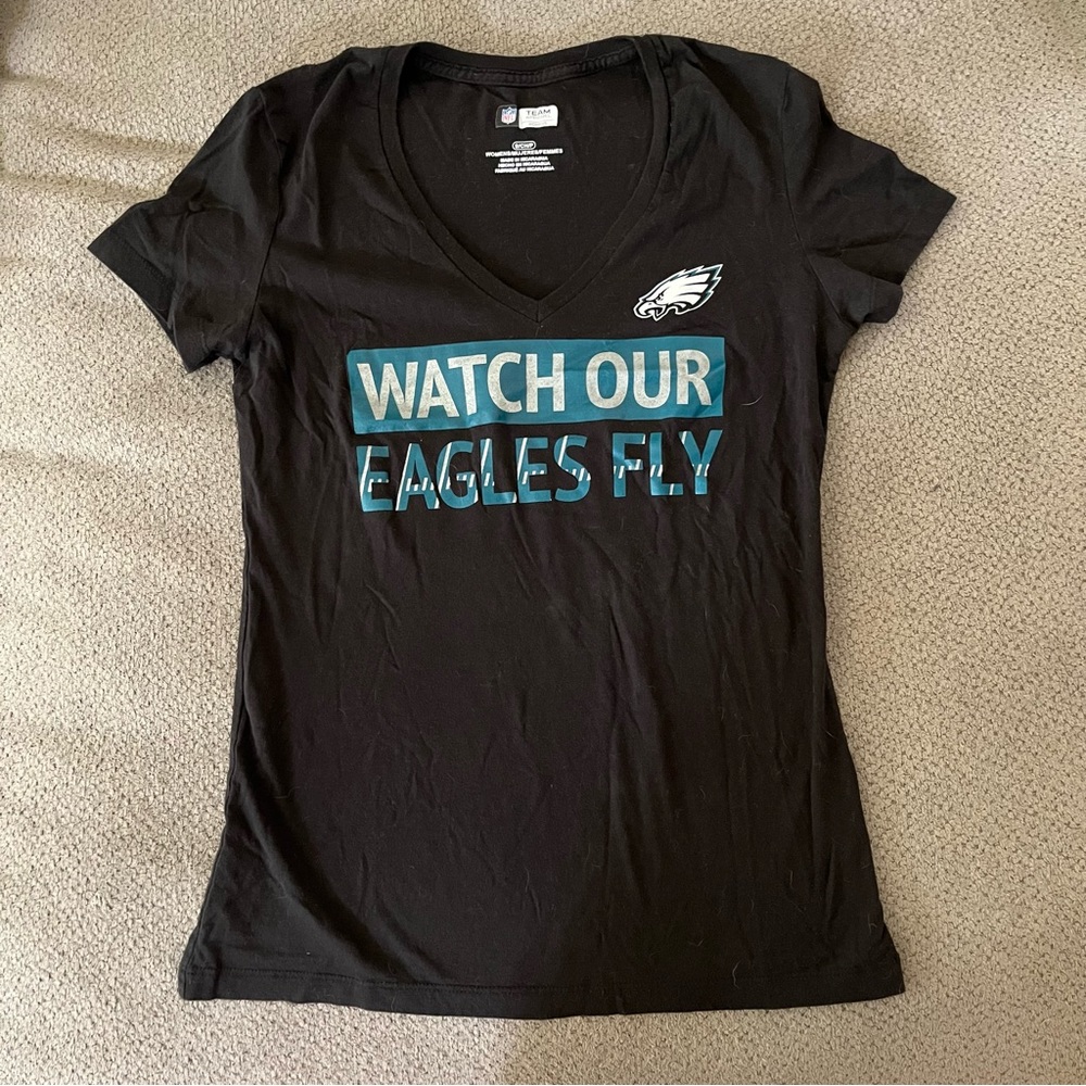 Eagles V-Neck Shirt 🦅